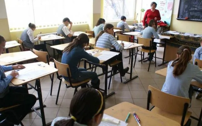 Nu ies la socoteală elevii înscrişi la Evaluarea Naţională