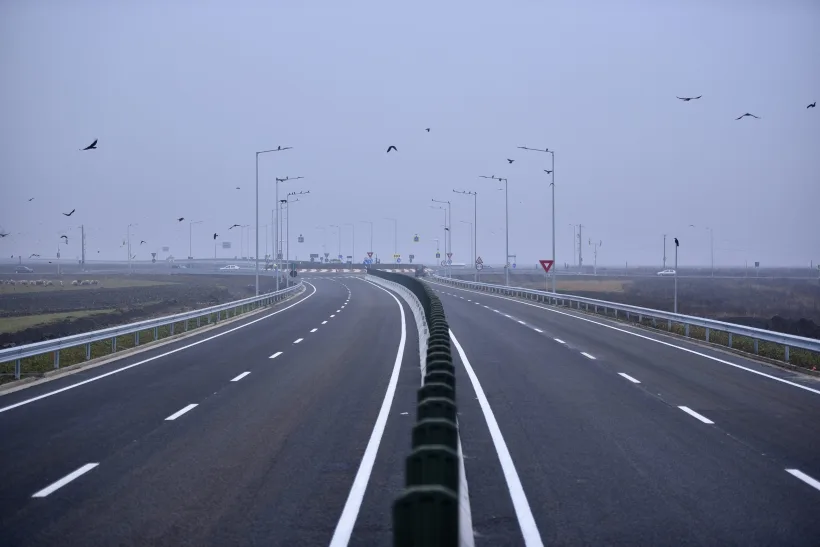 Ciolacu: până la sfârşitul anului viitor există o perspectivă clară de încă 250 de kilometri de autostradă și drum expres