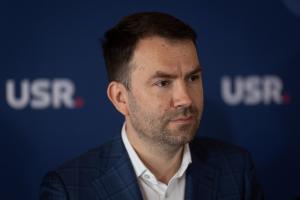 USR: Ciolacu și Ciucă au tocat banii pe pensii speciale și sinecuri și au lăsat sistemul sanitar să ajungă în colaps