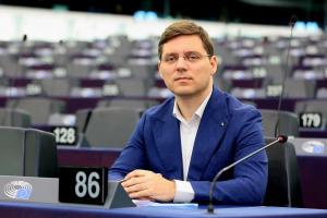 Parlamentarii europeni propun prelungirea perioadei de implementare a proiectelor PNRR