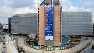 Comisia Europeană validează progresele României în procedura de deficit excesiv