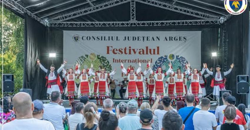 Începe Festivalul Internațional de Folclor “Carpați”!