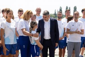 Mesajul lui Ciolacu pentru sportivii care merg la JO: o țară întreagă așteaptă să retrăiască bucuria și mândria generată de fotbaliștii noștri la Euro 2024