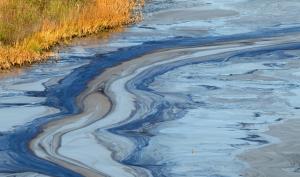 Incident pe Dunăre: Scufundarea unui împingător în zona Giurgiu cauzează poluare cu produse petroliere