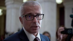 Radu Marinescu: Retragerea miniștrilor, un „exercițiu democratic”