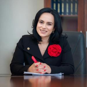 Simona Bucura-Oprescu: Introducerea salariului minim european reprezintă o garanție că salariile mici din România vor crește