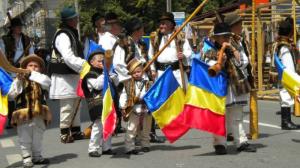 Ceremonii în toată țara de Ziua Drapelului Național
