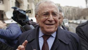 Medicii anunță că Ion Iliescu rămâne la secția de terapie intensivă