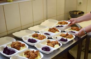 Program național extins: „Masă sănătoasă” ajunge în 1.427 de unități de învățământ