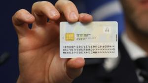 Românii pot afla informații despre noua carte de identitate electronică pe portalul MAI